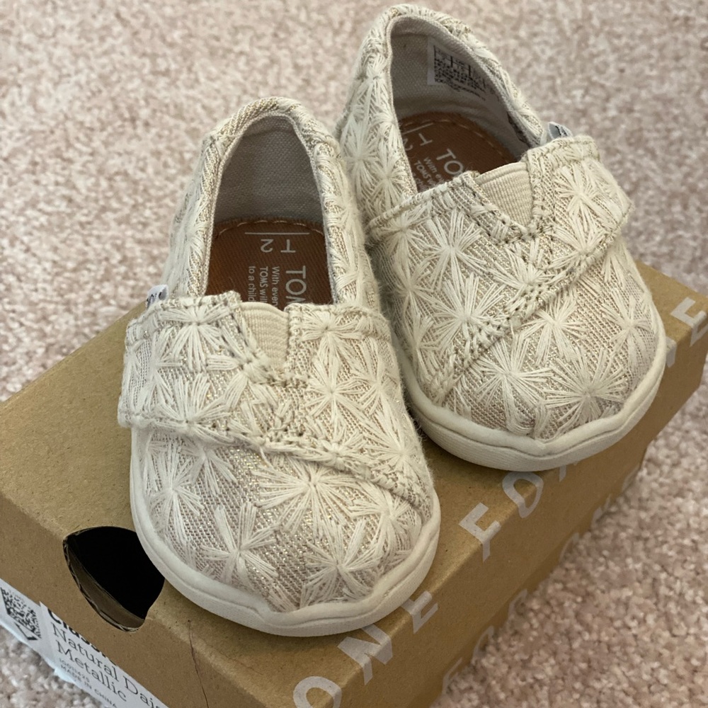 Tom’s baby shoes